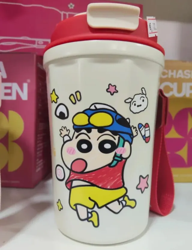 Camiseta Shin-chan M y taza shin-chan