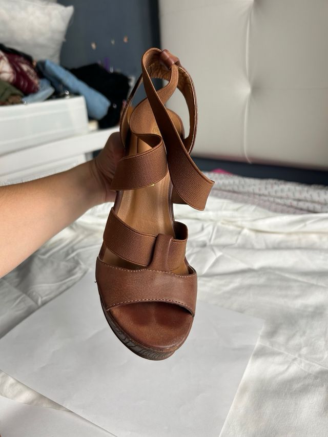 Cuñas Maripaz marrón, talla 36