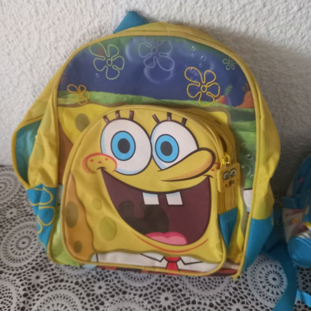Mochila Bob Esponja y Pocoyó