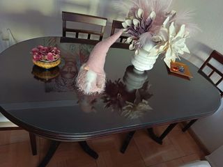 Mesa comedor salón ovalada+6 sillas.
