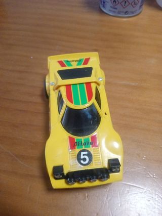 Lancia Stratos Scalextric amarillo