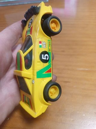 Lancia Stratos Scalextric amarillo