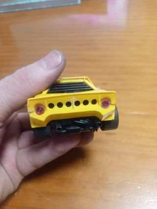 Lancia Stratos Scalextric amarillo