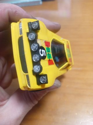 Lancia Stratos Scalextric amarillo