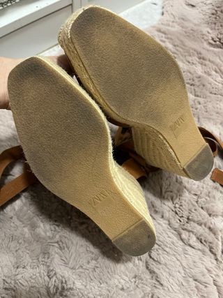 Alpargatas cuña Zara marrón