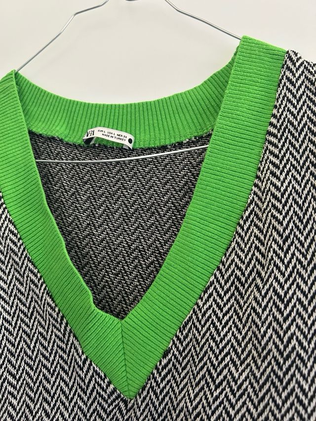 Conjunto Zara - chaleco y falda