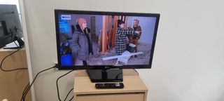 TV LG 28" negra