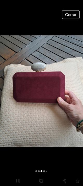 Precioso bolso fiesta  granate. 