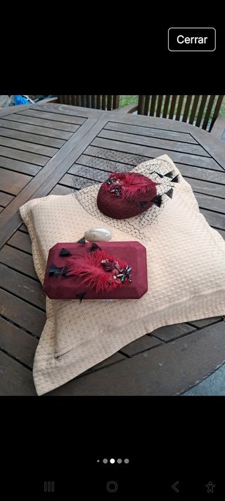 Precioso bolso fiesta  granate. 