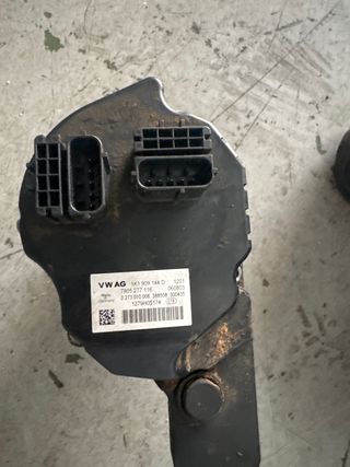 Motor cremallera dirección Golf V BKD