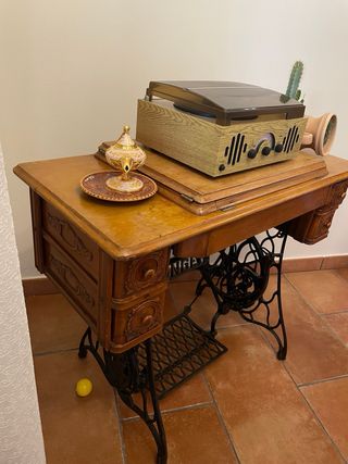 Macchina da cucire Singer vintage