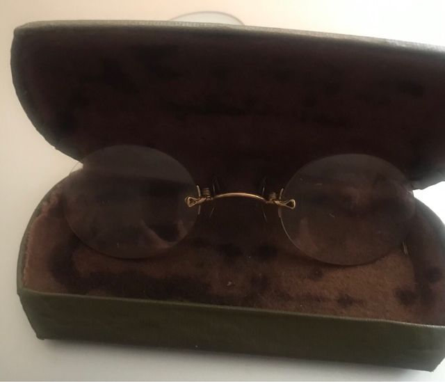 Impertinentes antiguos montura dorada