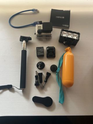GoPro HERO3 +pantalla táctil + accesorios