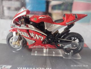 Maqueta Moto Yamaha YZR-M1 Checa