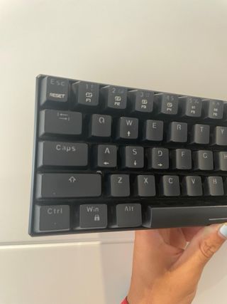 Teclado mecánico MOTOSPEED CK61 compacto RGB gamin