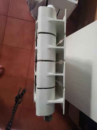Radiador blanco de metal