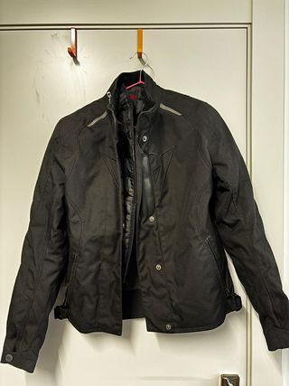 Chaqueta Dainese negra