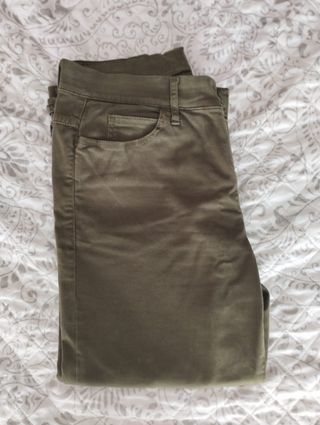 Corsários femininos caqui novos