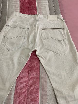 Pantalones Lee blancos talla44cm de cintura