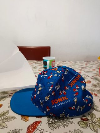 Gorra Sonic the Hedgehog azul-naranja