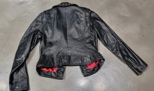 Chaqueta cuero c/tachuelas cobre M