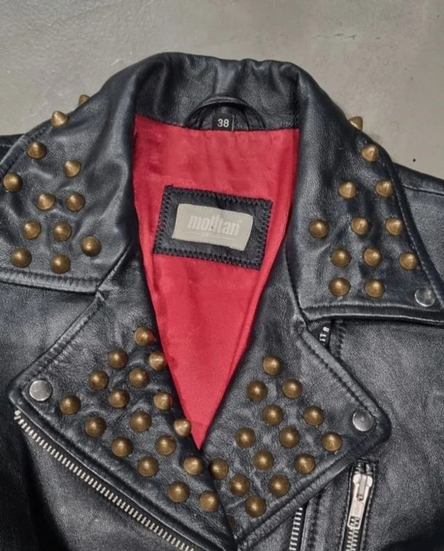 Chaqueta cuero c/tachuelas cobre M