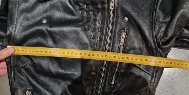 Chaqueta cuero c/tachuelas cobre M