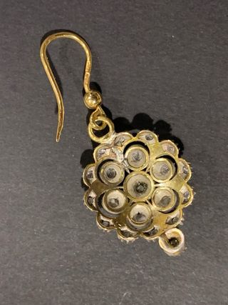 Pendientes antiguos oro plata diamantes.