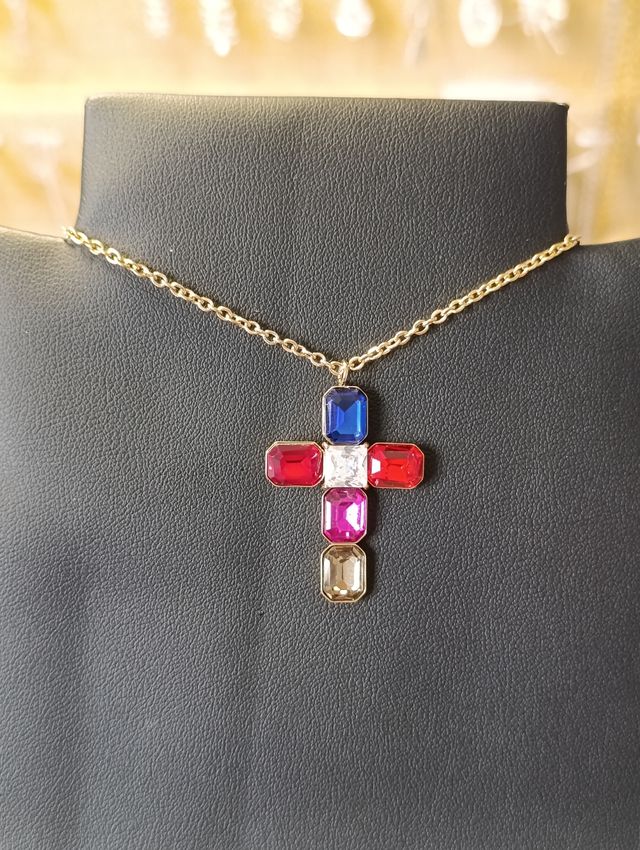 Collar Cruz con Piedras