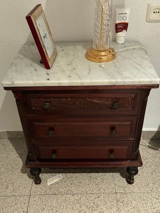 Cabecera cama matrimonio clásica, mesitas y cómoda