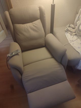 Sillón relax eléctrico beige