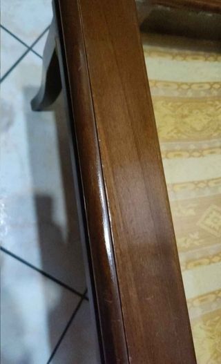 Tavolino legno con ripiano vetro