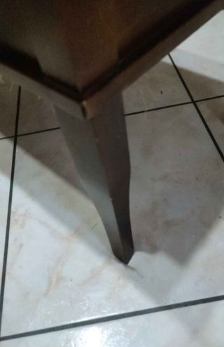 Tavolino legno con ripiano vetro