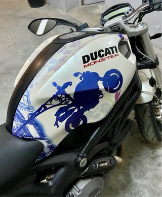 Ducati Monster 696+, Edición Especial Ducati Arts