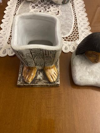 Figura Sarcófago Porcelana