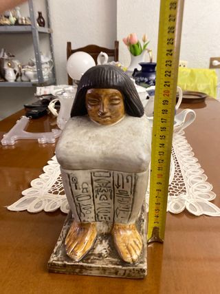 Figura Sarcófago Porcelana