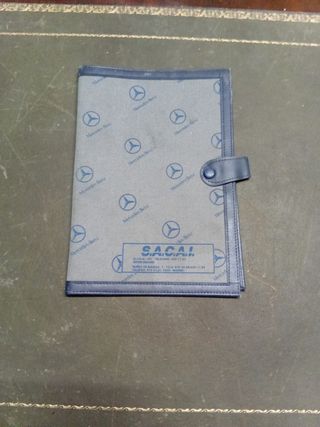 Carpeta Mercedes-Benz
