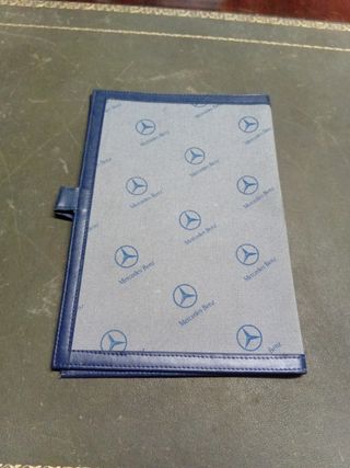 Carpeta Mercedes-Benz