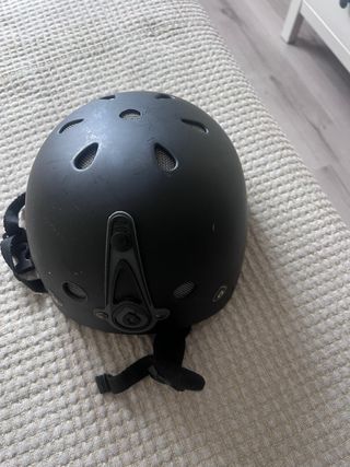 Esquís Volkl 152 cm + casco talla S 
