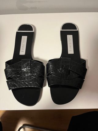 Sandalias Zara Basic negras 
