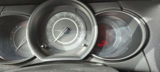 Se vende Citroën C3 HDI 70 1400cc diésel blanco