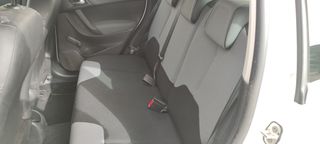 Se vende Citroën C3 HDI 70 1400cc diésel blanco