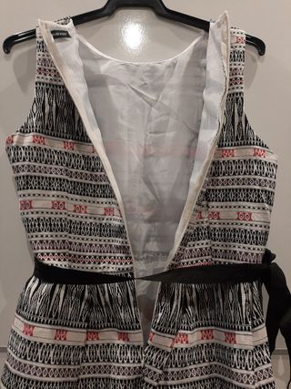 Vestido blanco y negro sin mangas