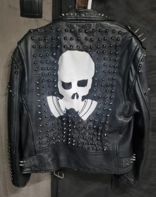 Chaqueta moto punk cuero negra c/pinchos L
