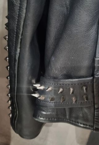 Chaqueta moto punk cuero negra c/pinchos L