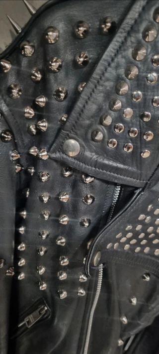 Chaqueta moto punk cuero negra c/pinchos L