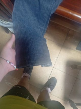 Pantalones vaqueros grises