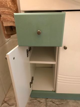 Conjunto mueble de baño y espejo
