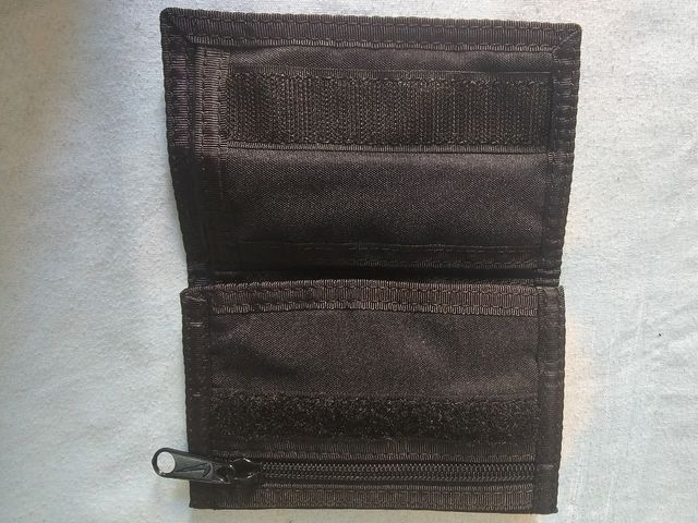 Cartera Nike negra