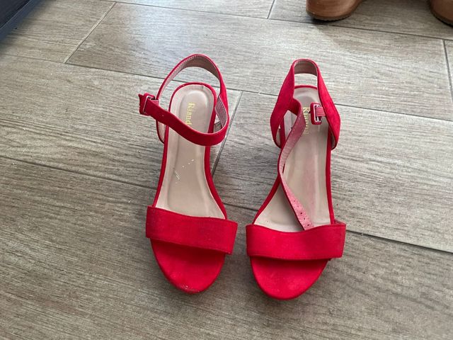 Sandalias rojas Riand tacón